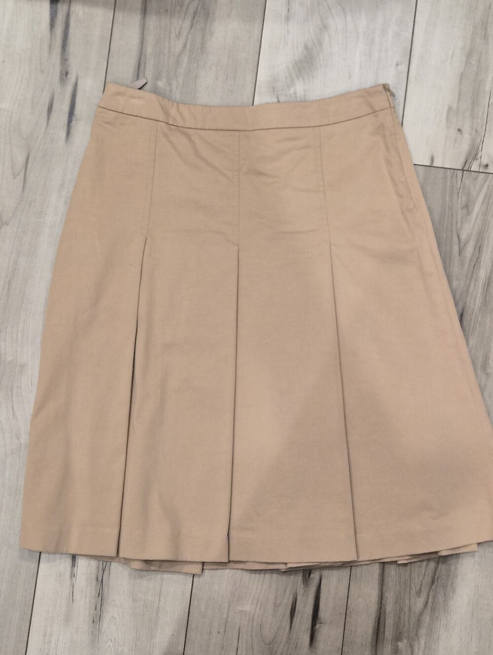 Les Copains Pleated Khaki Skirt